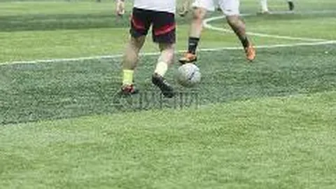 “国足全华班面临伤病重压，生死战陷入危机！”