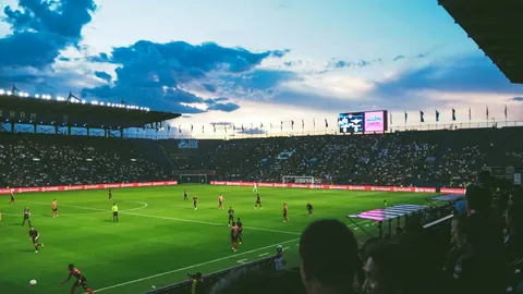 昨夜荣耀再战，7胜5捷报频传！卫冕霸主迎来赛季首战大考！